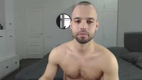 onebestlover online show from 02/12/25, 08:38