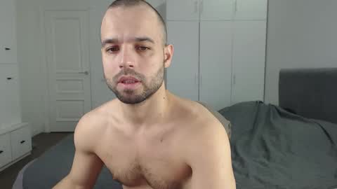 onebestlover online show from 02/18/25, 07:54