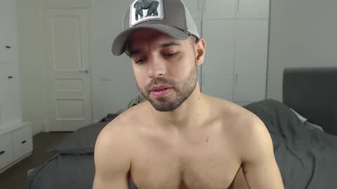 onebestlover online show from 02/28/25, 12:09