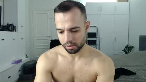 onebestlover online show from 04/19/26, 08:57