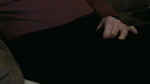 Snapshot of onehanglow chatting on 01/07/25, 01:59 Butch online show from 01/07/25, 01:59