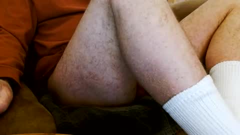 Snapshot of onehanglow chatting on 02/15/26, 06:04 Butch online show from 02/15/26, 06:04