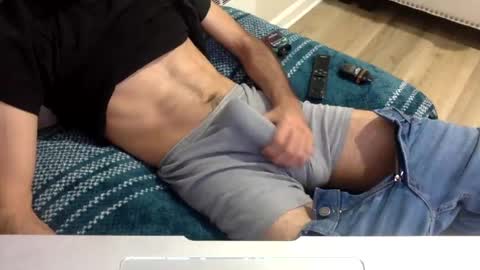 Snapshot of onehitwonder21 chatting on 07/18/26, 12:37 onehitwonder21 online show from 07/18/26, 12:37