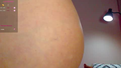 Snapshot of onehotbigass chatting on 11/16/25, 08:03 ONLINE online show from 11/16/25, 08:03