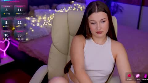 L A Y A online show from 11/07/25, 09:37