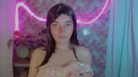 Snapshot of onelesslonelygirl69 chatting on 07/26/26, 09:05 KLIER online show from 07/26/26, 09:05