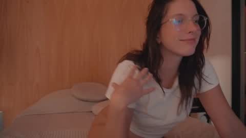 Ariel online show from 12/11/24, 08:07