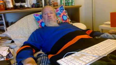 Snapshot of onemattu chatting on 12/13/24, 07:15 Mattu online show from 12/13/24, 07:15