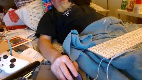 Snapshot of onemattu chatting on 01/12/25, 07:32 Mattu online show from 01/12/25, 07:32