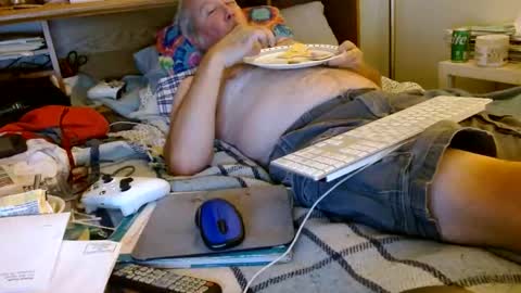 Snapshot of onemattu chatting on 09/29/25, 06:29 Mattu online show from 09/29/25, 06:29