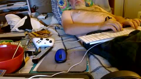 Snapshot of onemattu chatting on 10/08/25, 07:39 Mattu online show from 10/08/25, 07:39