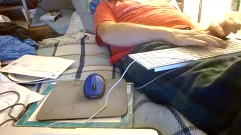 Snapshot of onemattu chatting on 10/21/25, 04:13 Mattu online show from 10/21/25, 04:13