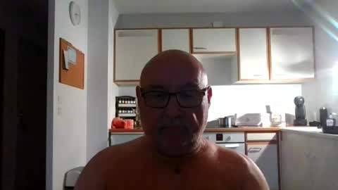 Snapshot of onemoretimebis chatting on 06/20/26, 04:15 Onemoretimebis online show from 06/20/26, 04:15