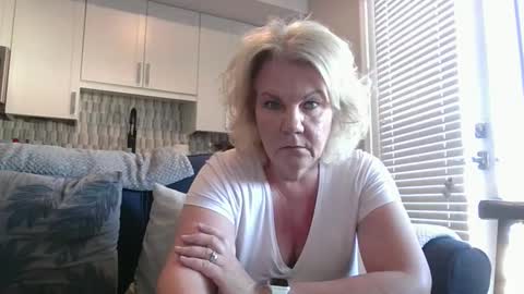 couple mature milf bigboobs curvy mommydaddy online show from 02/06/25, 11:26