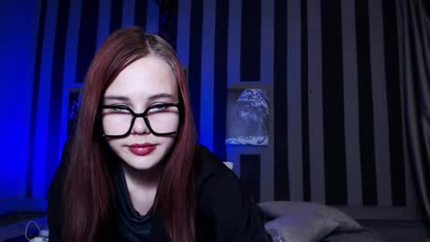 onessandra online show from 10/21/25, 06:58