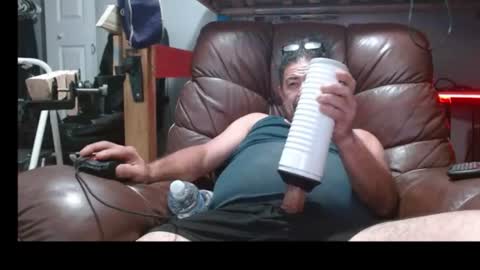 Snapshot of onewayallday chatting on 07/14/26, 10:21 onewaykenny online show from 07/14/26, 10:21