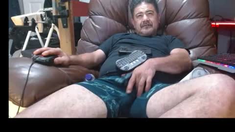 Snapshot of onewayallday chatting on 07/17/26, 03:24 onewaykenny online show from 07/17/26, 03:24