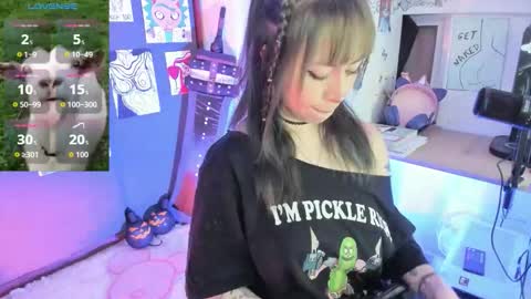 Snapshot of oni_dakotta chatting on 10/17/25, 11:35 oni_dakotta online show from 10/17/25, 11:35