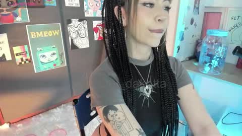 oni_dakotta online show from 12/17/25, 02:45