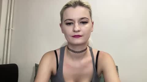 Onika online show from 11/19/25, 10:21