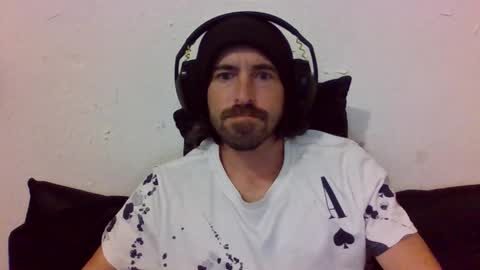 Snapshot of oniyoshiken chatting on 11/01/25, 08:33 oniyoshiken online show from 11/01/25, 08:33