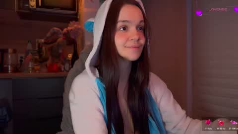 May  I am your cute succubus  online show from 11/12/25, 09:14