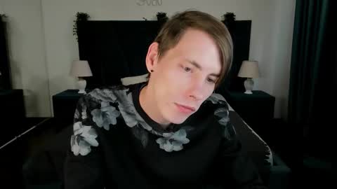 Snapshot of only_eric chatting on 01/13/26, 09:58 Erick online show from 01/13/26, 09:58