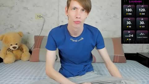 Snapshot of only_eric chatting on 02/13/26, 04:14 Erick online show from 02/13/26, 04:14