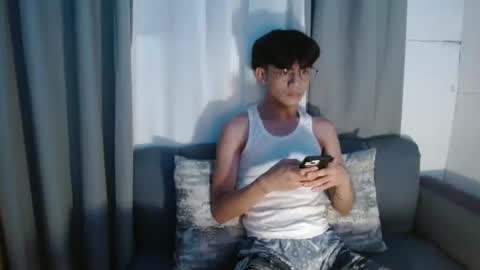 Snapshot of only_mau chatting on 09/11/25, 10:26 MAU online show from 09/11/25, 10:26