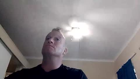 Snapshot of only_you754944 chatting on 10/19/25, 04:35 For me to know online show from 10/19/25, 04:35