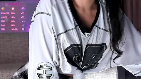 Amelia online show from 12/27/24, 01:28