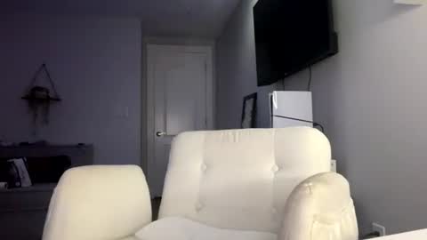 onlyjess23 online show from 07/28/26, 03:35