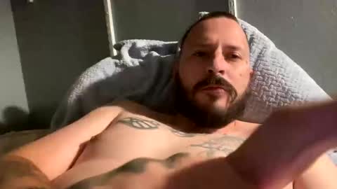 Snapshot of onmyway2u2 chatting on 10/14/25, 08:48 onmyway2u2 online show from 10/14/25, 08:48