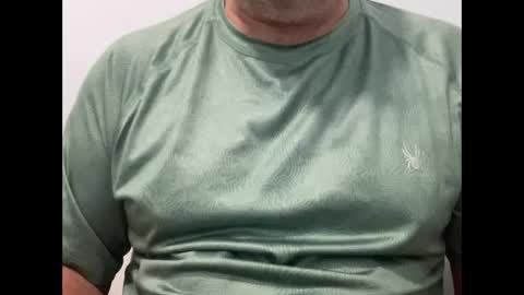 Snapshot of onthedlhere chatting on 09/27/25, 11:04 onthedlhere online show from 09/27/25, 11:04