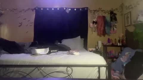 Onyx online show from 09/23/25, 07:17