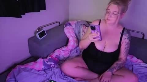 Snapshot of onyxilvara chatting on 05/27/26, 12:40 MISS ONYX online show from 05/27/26, 12:40