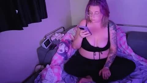 Snapshot of onyxilvara chatting on 06/01/26, 03:19 MISS ONYX online show from 06/01/26, 03:19