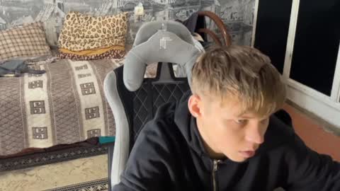 Snapshot of oofcblesssexx chatting on 12/20/24, 11:21 bless god online show from 12/20/24, 11:21