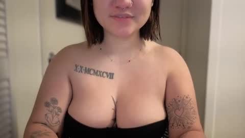 Miss Girly online show from 03/29/26, 10:48