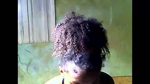 oolyette online show from 12/02/25, 06:36