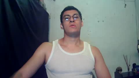 Snapshot of oomaurooo chatting on 06/18/26, 04:35 oomaurooo online show from 06/18/26, 04:35