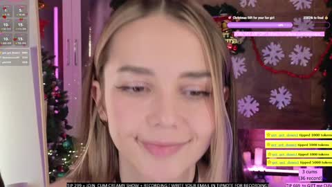 Snapshot of oooops__ chatting on 12/29/24, 10:03 Eva online show from 12/29/24, 10:03