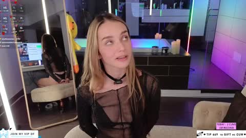 Snapshot of oooops__ chatting on 01/19/25, 10:17 Eva online show from 01/19/25, 10:17