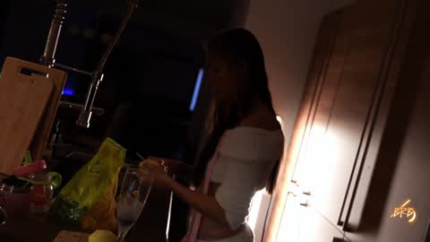 Snapshot of oooops__ chatting on 01/20/25, 07:14 Eva online show from 01/20/25, 07:14