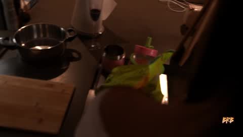 Snapshot of oooops__ chatting on 02/05/25, 04:14 Eva online show from 02/05/25, 04:14