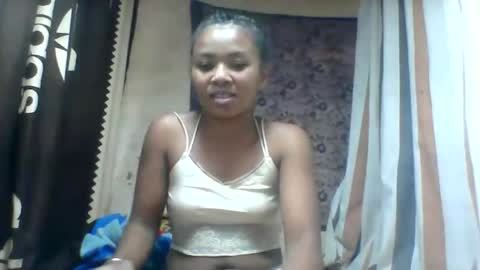 Snapshot of oooozafiette chatting on 07/06/26, 07:49 oooozafiette online show from 07/06/26, 07:49