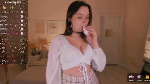  Chloe  follow me  online show from 01/22/25, 01:42