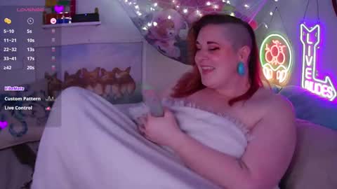 Snapshot of opalreigning chatting on 01/03/25, 11:57 Opal online show from 01/03/25, 11:57