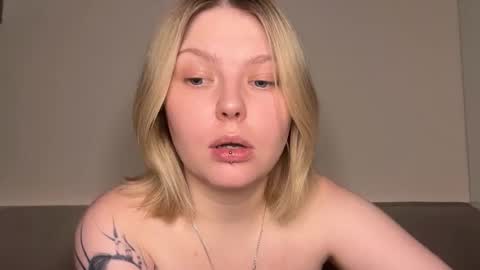 Ophelia online show from 02/02/26, 10:30