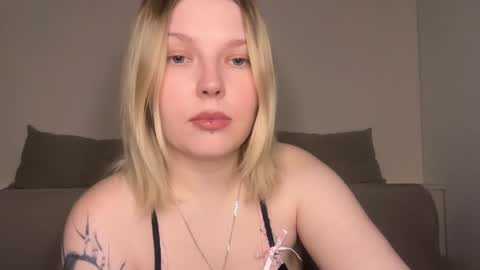 Ophelia online show from 04/08/26, 10:43